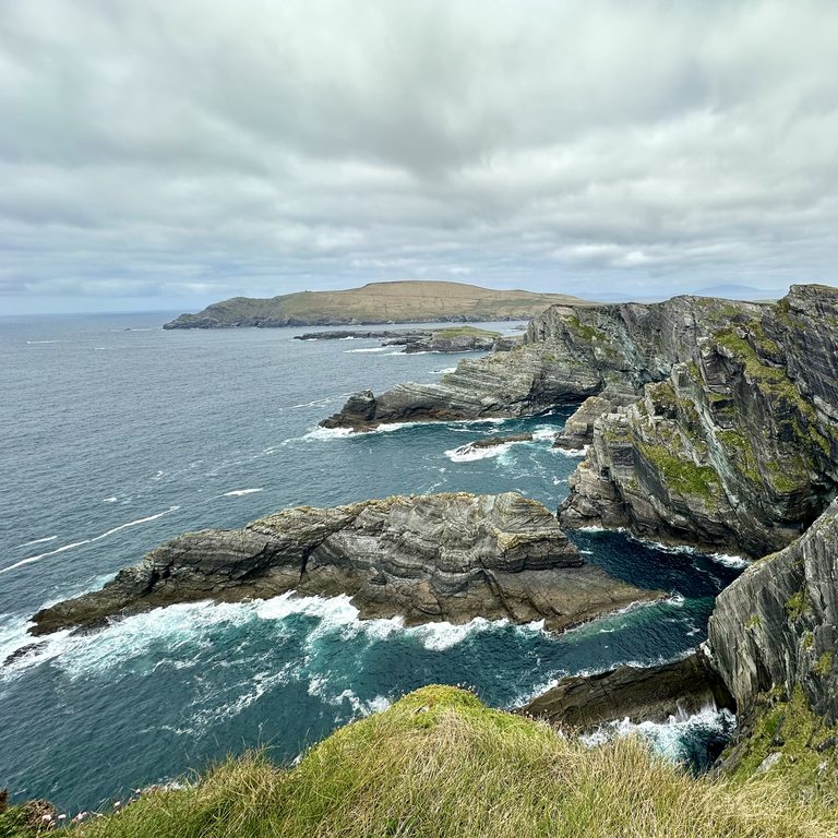 Scogliere a picco sull atlantico alle kerry cliffs nel ring of kerry itinerario